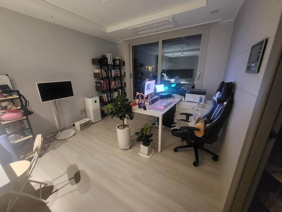 군포 House 1 Min From Geumjeong St 아파트 외부 사진